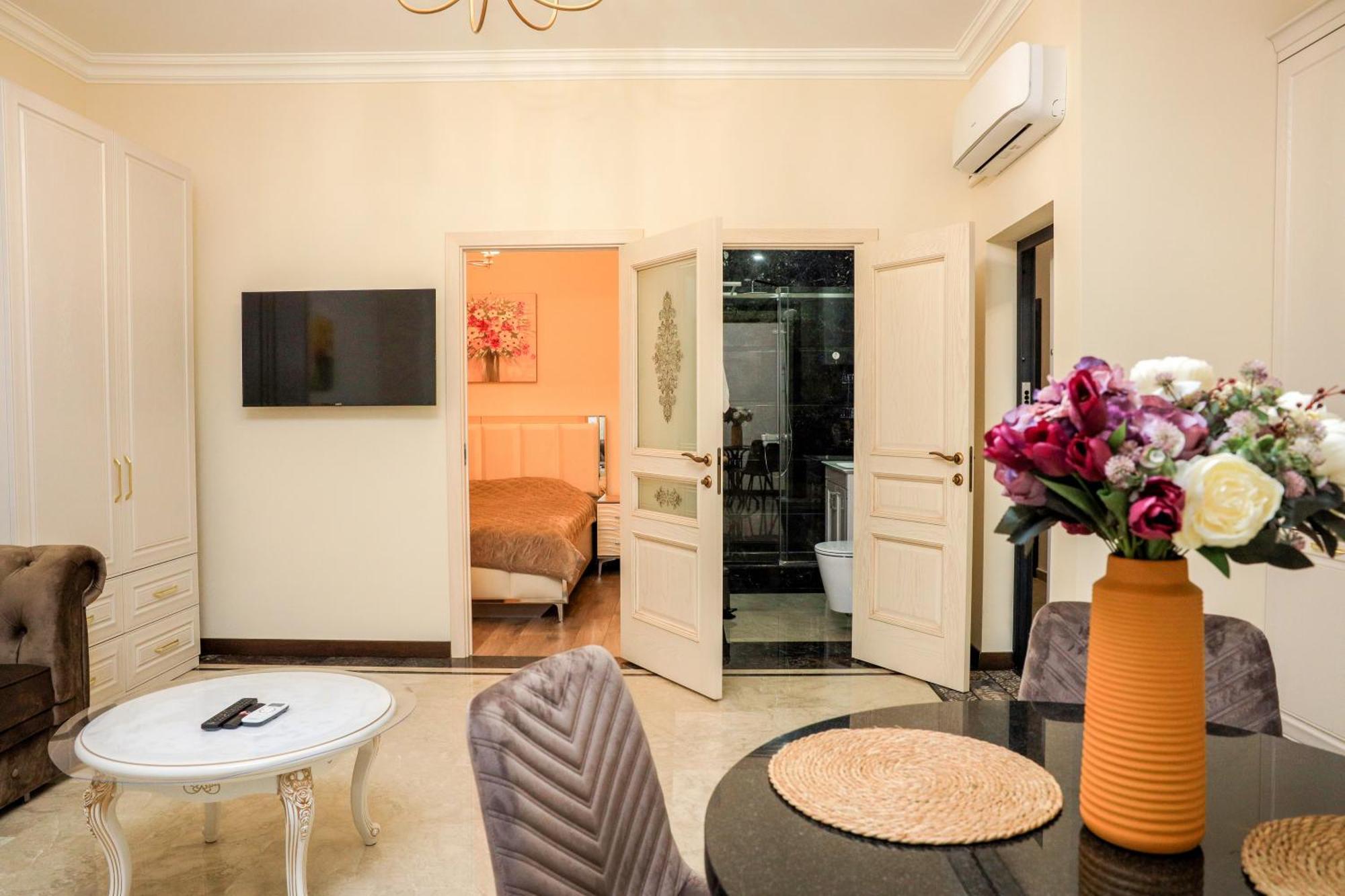 4Elements Apartments 예레반 외부 사진