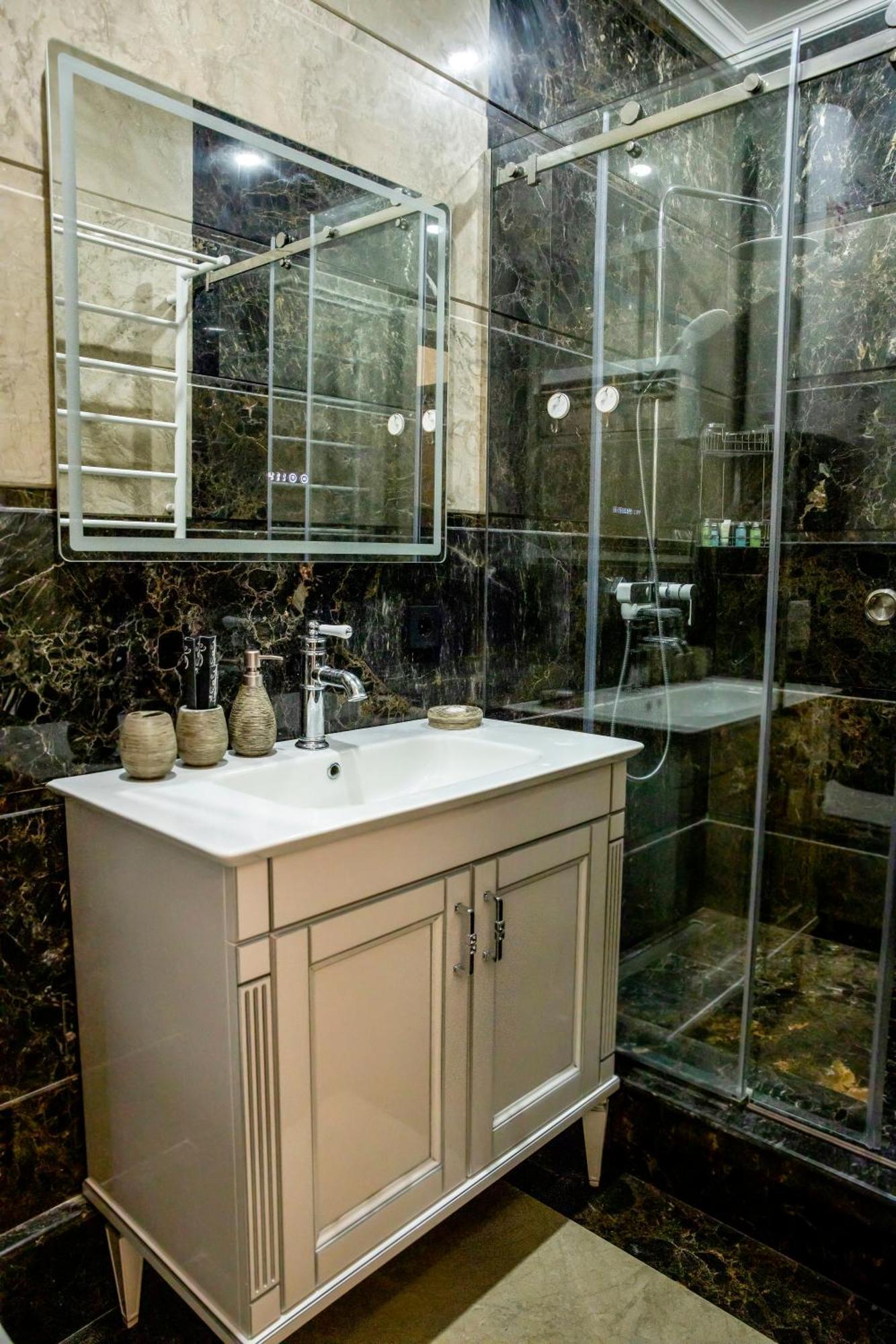 4Elements Apartments 예레반 외부 사진